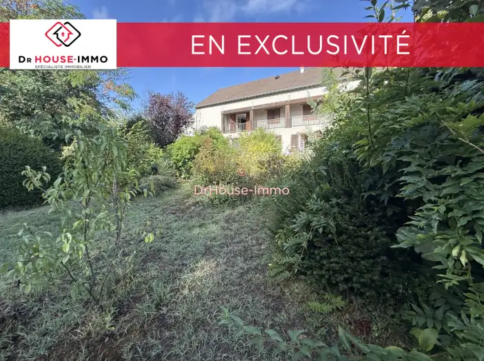 Maison 9 pièces de 269 m² - Issoudun (36100)