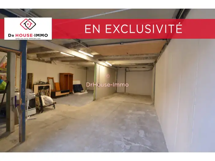 Parking / Box de 81 m² - Montfavet (84140)
