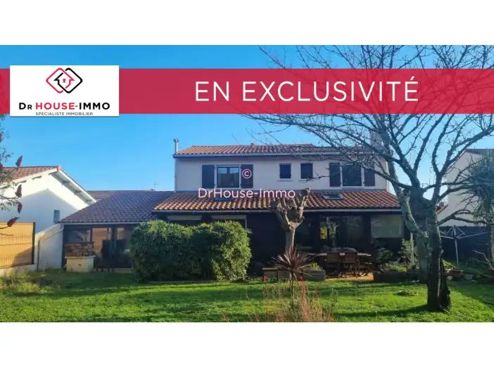 Maison 7 pièces de 158 m² - Mérignac (33700)
