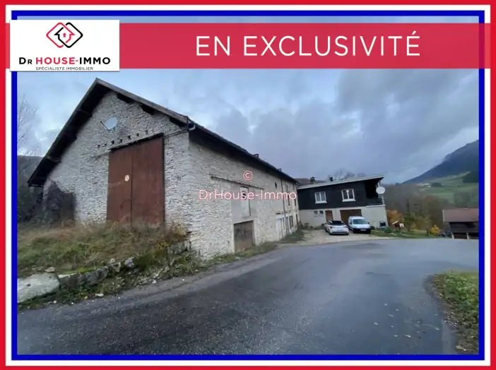 Maison 14 pièces de 610 m² - Saint-Julien-en-Vercors (26420)