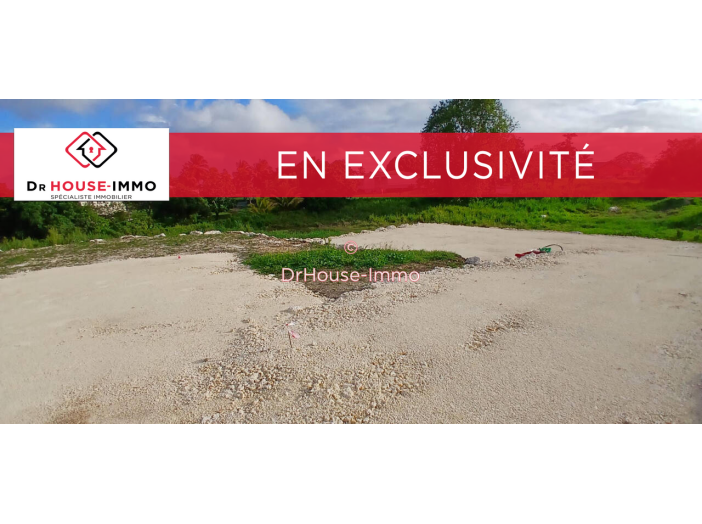 Terrain de 932m²