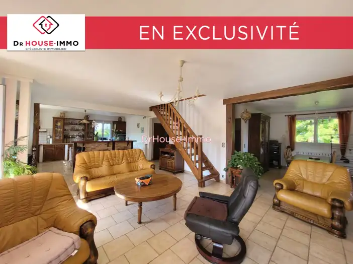 Maison 10 pièces de 245 m² - La Selle-sur-le-Bied (45210)