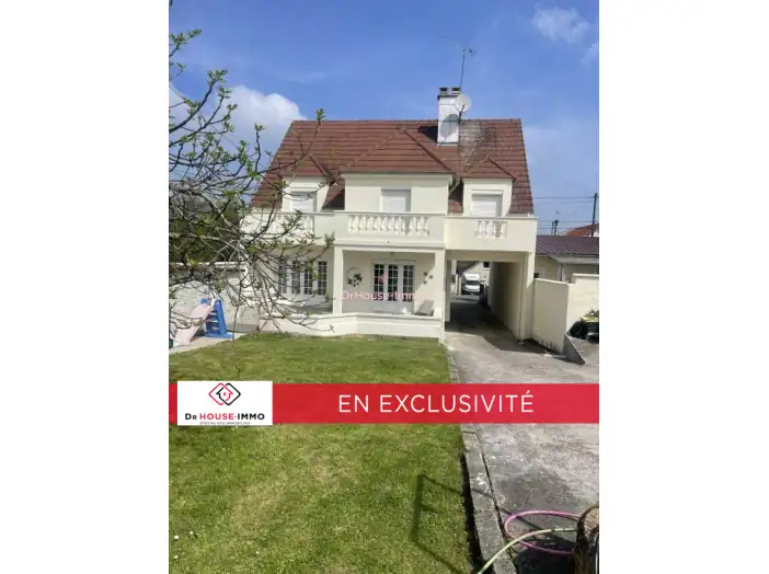 Maison 14 pièces de 285 m² - Montfermeil (93370)