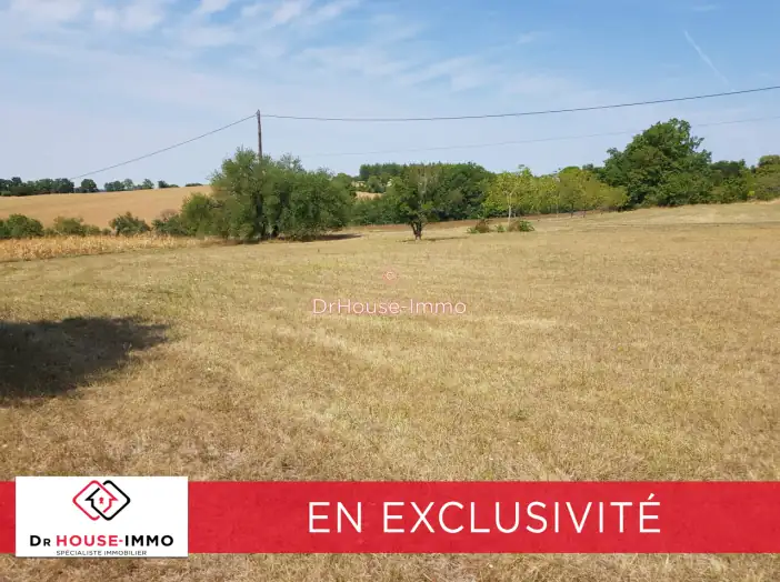 Terrain de 4 338 m² - Verteillac (24320)