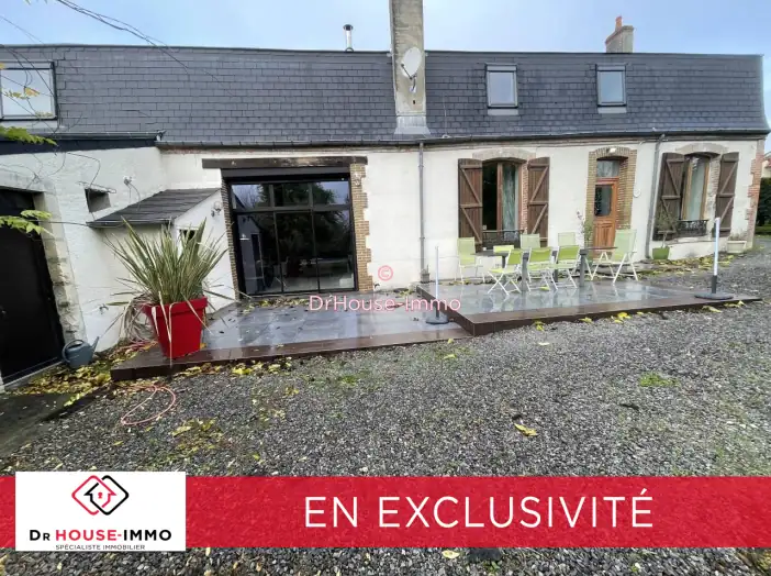 Maison 7 pièces de 250 m² - Berry-Bouy (18500)