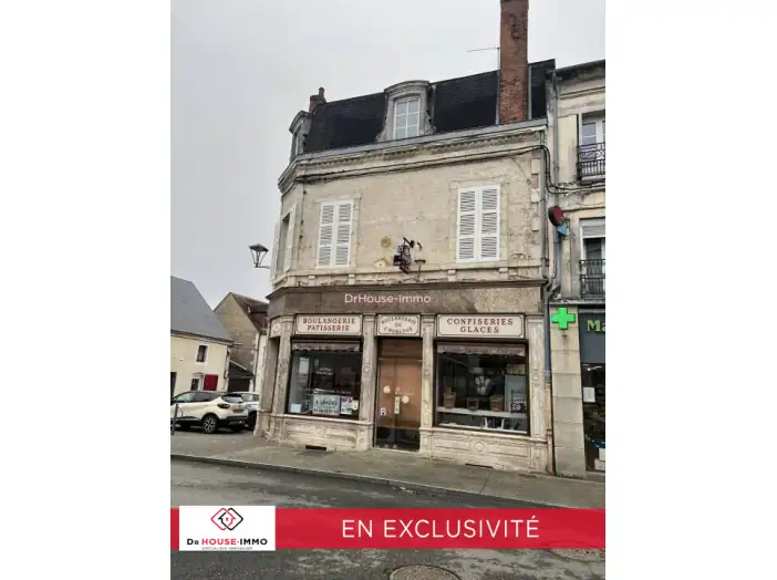 Commerce de 98 m² - Mehun-sur-Yèvre (18500)