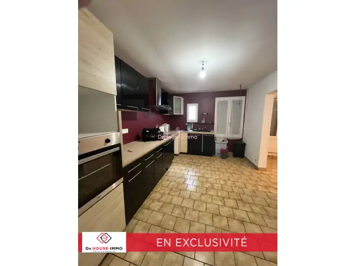 Maison 4 pièces de 125 m² - Mehun-sur-Yèvre (18500)