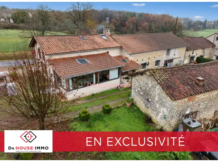 Maison 5 pièces de 164 m² - Vaunac (24800)