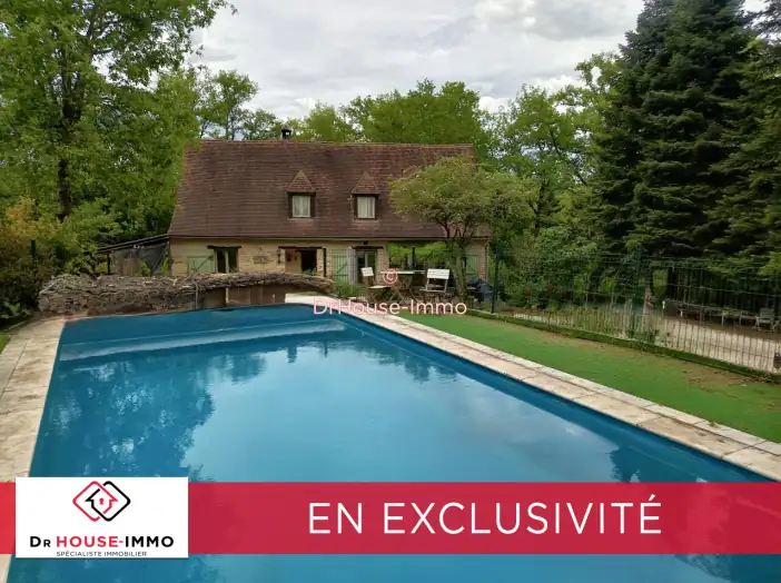 Maison 11 pièces de 245 m² - Prats-de-Carlux (24370)