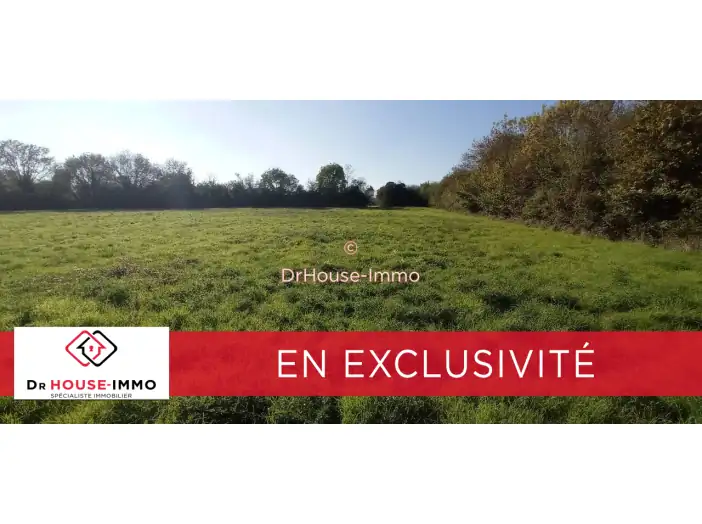 Terrain de 2 350 m² - Commequiers (85220)