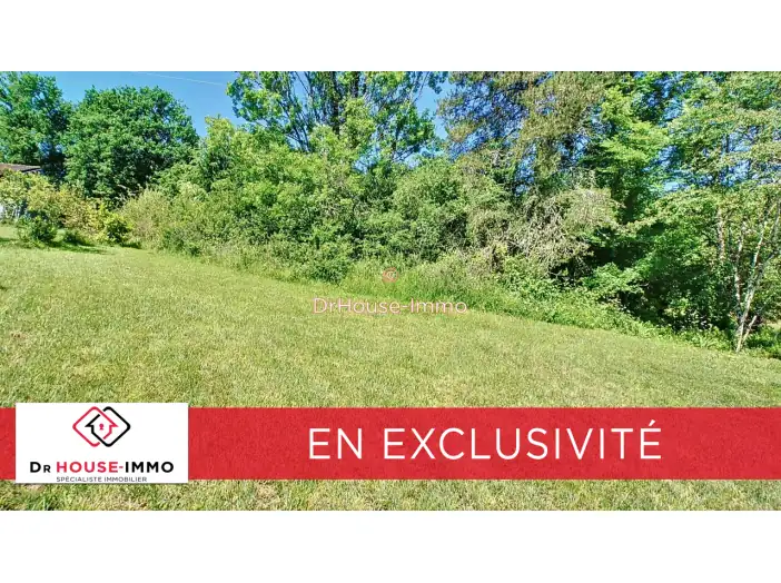 Terrain de 1 074 m² - Château-l'Évêque (24460)