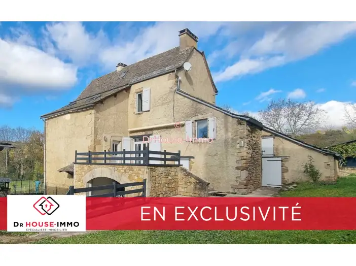 Maison 9 pièces de 210 m² - Sainte-Radegonde (12850)