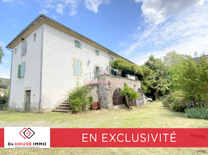Maison de 341m² - 12 pièces