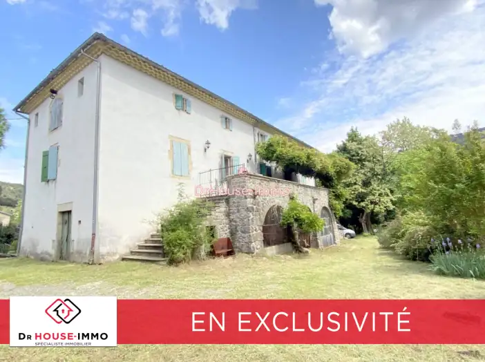 Maison 12 pièces de 341 m² - Prades (07380)