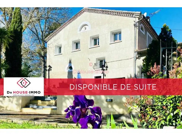 Maison 8 pièces de 203 m² - Saint-Martin-de-Villereglan (11300)