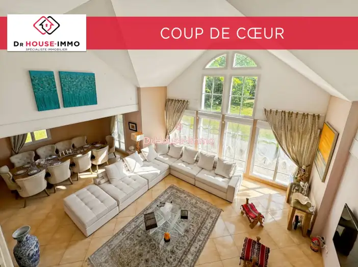 Maison 7 pièces de 194 m² - Montévrain (77144)