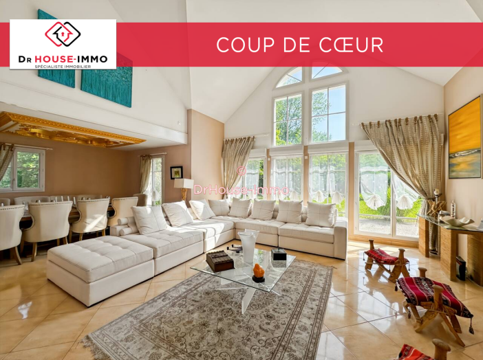 Maison 7 pièces de 194 m² - Montévrain (77144)