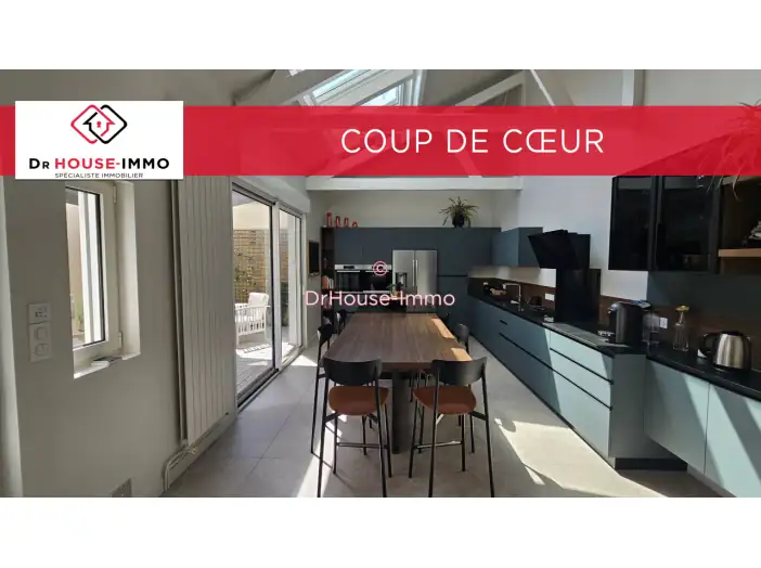 Maison 10 pièces de 245 m² - Le Mans (72000)