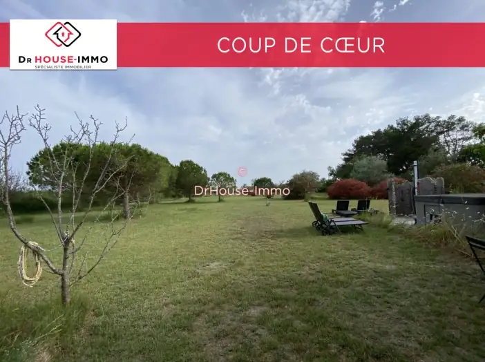 Maison 10 pièces de 320 m² - Saintes-Maries-de-la-Mer (13460)