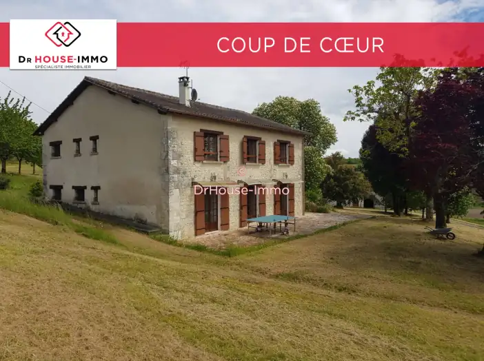 Maison 8 pièces de 215 m² - Mensignac (24350)