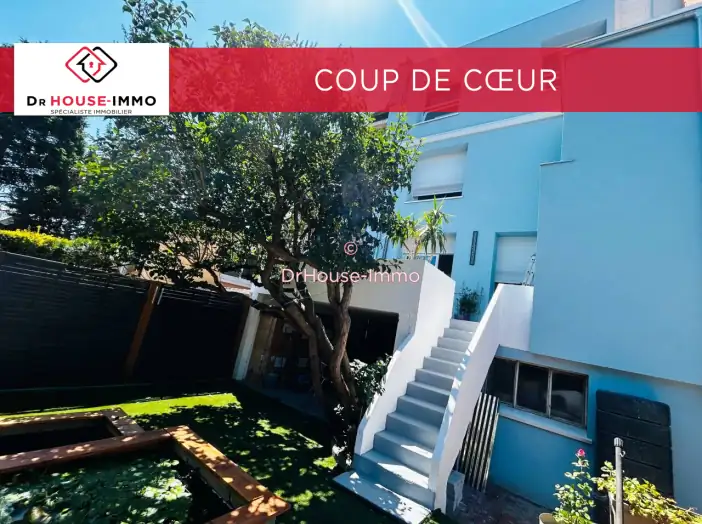 Maison 9 pièces de 236 m² - Dunkerque (59240)