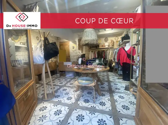 Commerce 1 pièce de 24 m² - Saint-Laurent-d'Aigouze (30220)