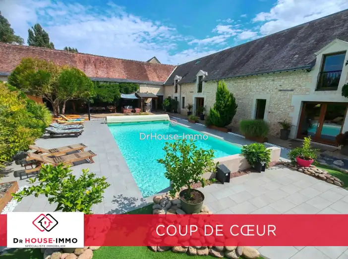 Maison 11 pièces de 375 m² - Port-de-Piles (86220)