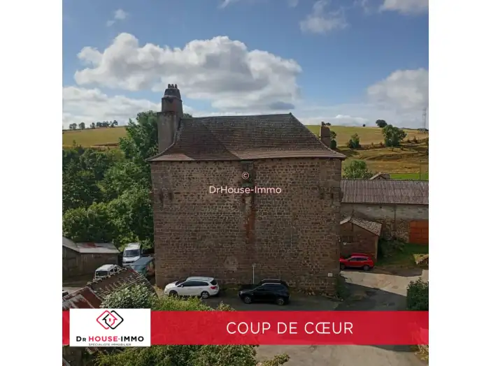 Château 10 pièces de 300 m² - Laubert (48170)