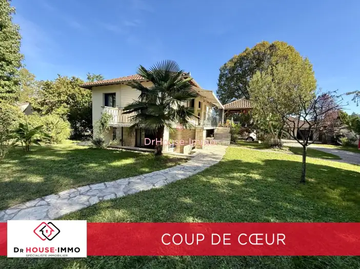 Maison 7 pièces de 180 m² - Saint-Sozy (46200)