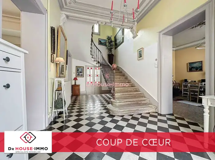 Maison 12 pièces de 328 m² - Marsillargues (34590)