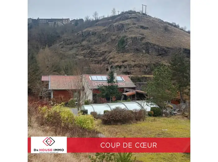 Maison 8 pièces de 163 m² - Saint-Christophe-sur-Dolaison (43370)