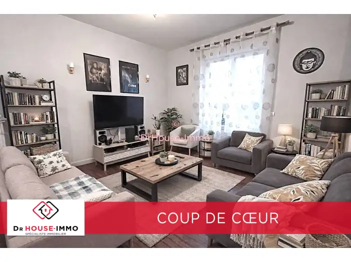 Maison 7 pièces de 210 m² - Thouars (79100)