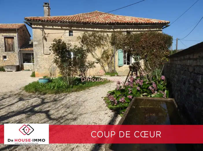 Maison 10 pièces de 218 m² - Chaunay (86510)