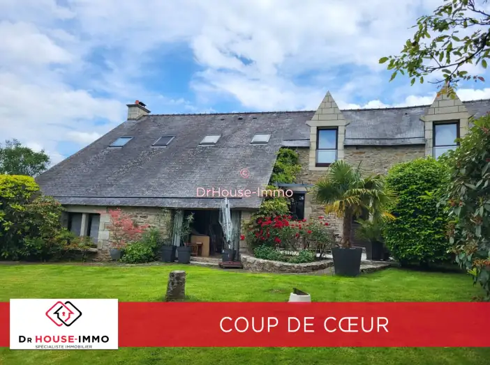 Maison 8 pièces de 192 m² - Vannes (56000)