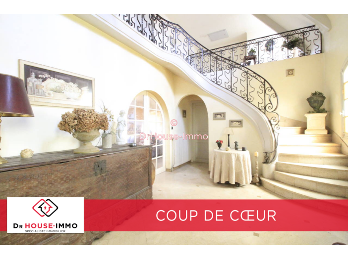Maison de 320m² - 9 pièces