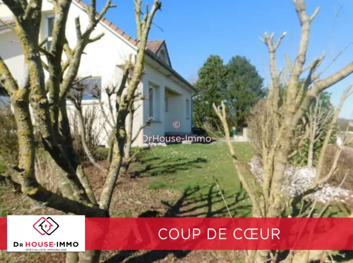 Maison 7 pièces de 136 m² - Contrexéville (88140)