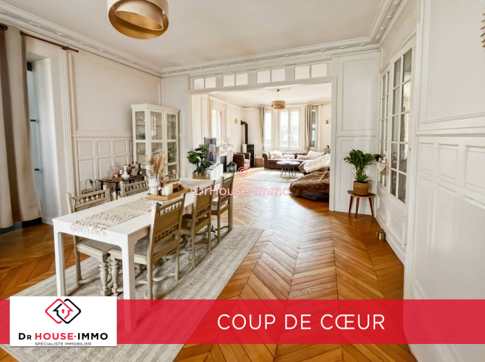 Maison de 343m² - 8 pièces