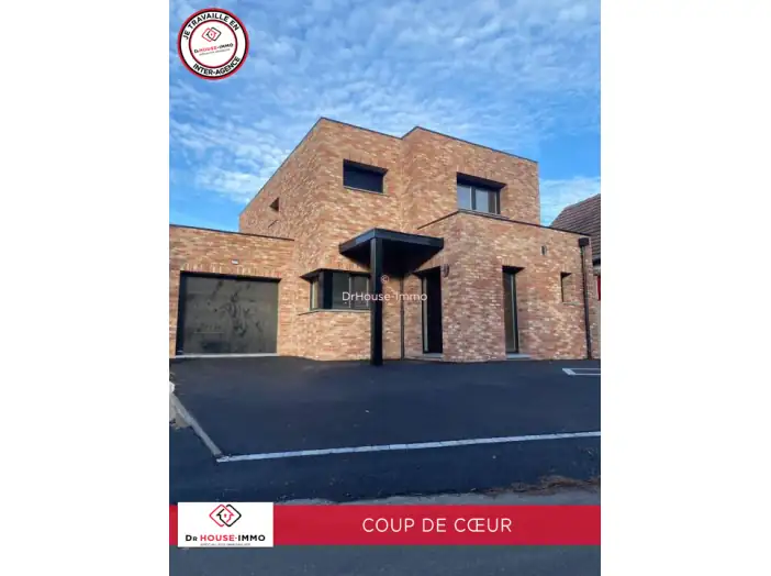 Maison 6 pièces de 150 m² - Sebourg (59990)