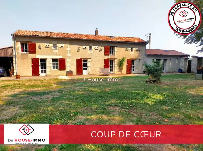Maison 8 pièces de 145 m² - Vendeuvre-du-Poitou (86380)