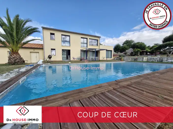 Maison 8 pièces de 427 m² - Vouillé (79230)