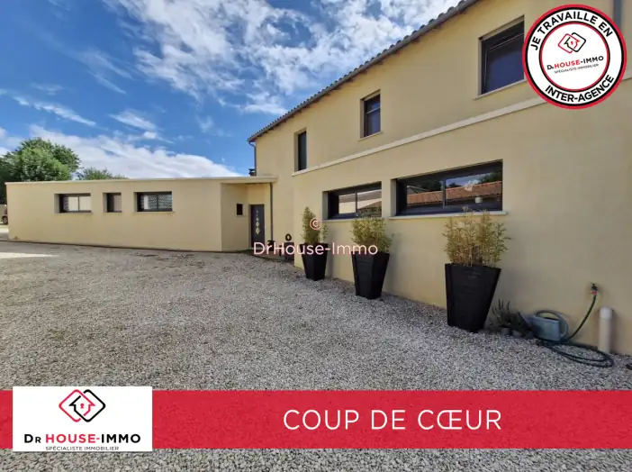 Maison 8 pièces de 427 m² - Vouillé (79230)