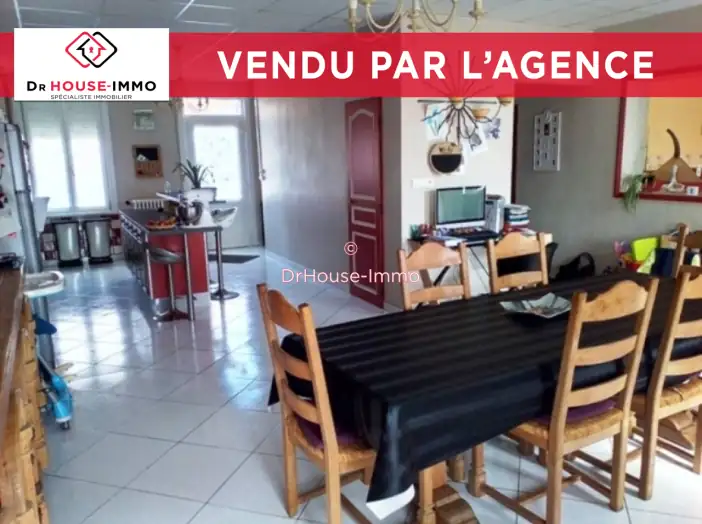 Maison 12 pièces de 467 m² - Le Quesnoy (59530)