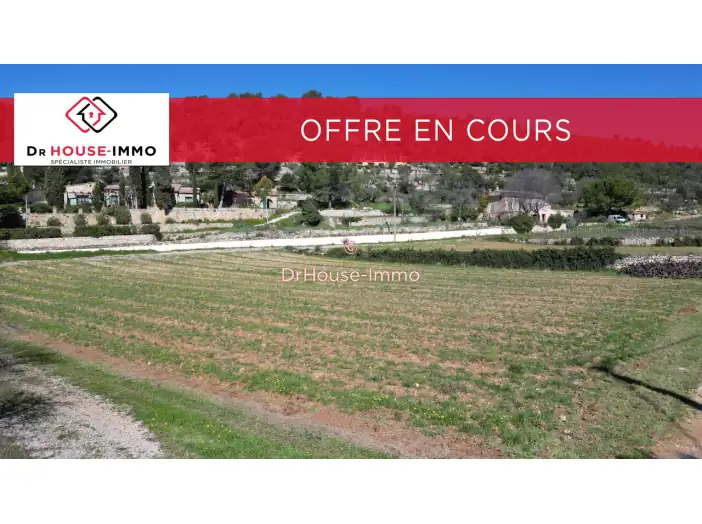 Terrain de 2 896 m² - Cotignac (83570)