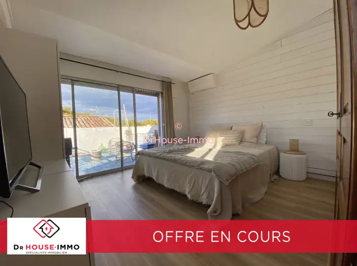 Appartement 6 pièces de 137 m² - Aigues-Mortes (30220)