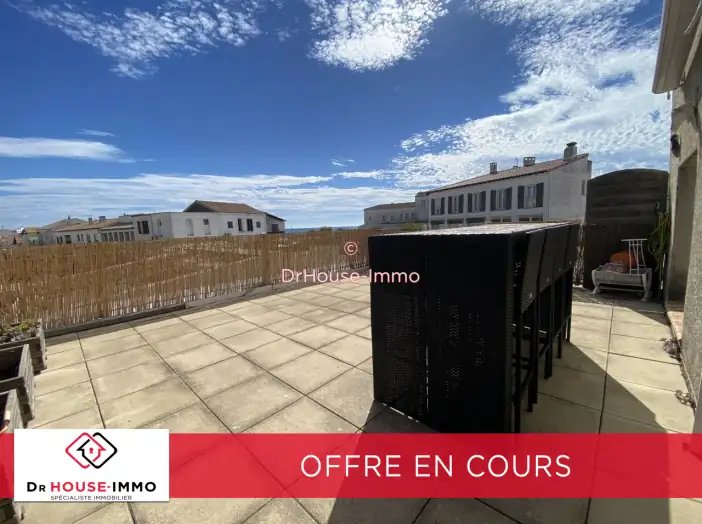 Appartement 4 pièces de 75 m² - Saintes-Maries-de-la-Mer (13460)