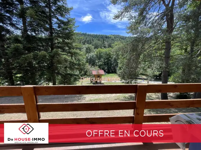 Maison 20 pièces de 108 m² - Saint-Apollinaire-de-Rias (07240)