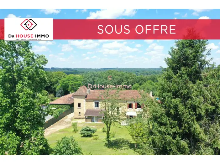 Maison 7 pièces de 250 m² - Breuilh (24380)