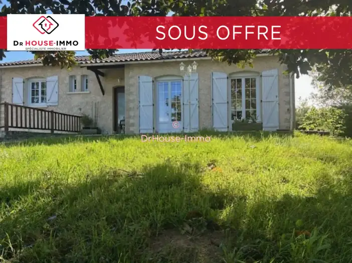 Maison 8 pièces de 201 m² - Savigny-Lévescault (86800)