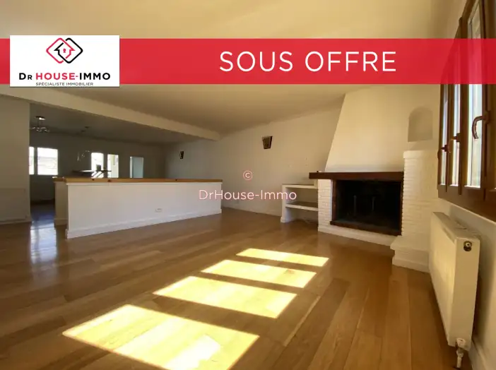 Maison 4 pièces de 105 m² - Aigues-Mortes (30220)