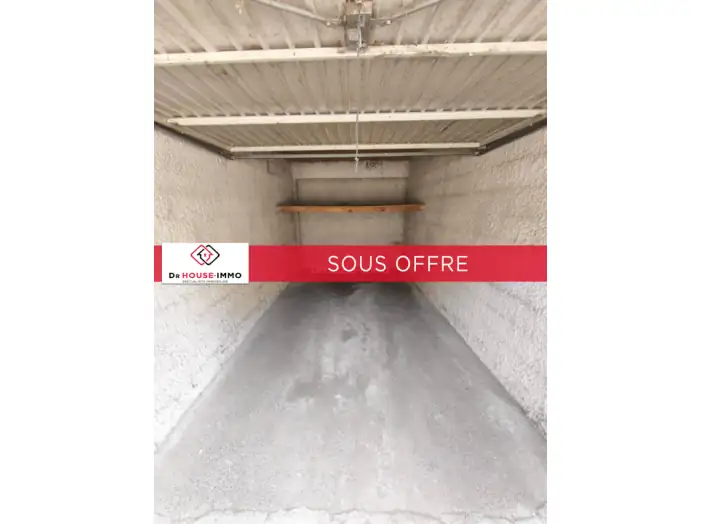 Parking / Box de 11 m² - Aubagne (13400)